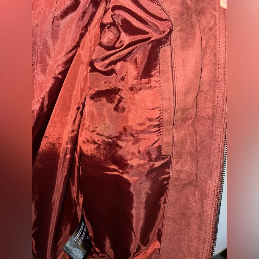 🌟 Sleek Burgundy 100% Goatskin Suede Bomber Jacket by Blank NYC 🌟